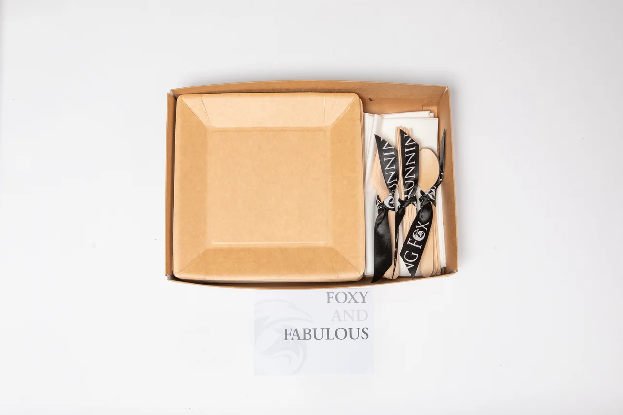 Running Fox Buffets - Plates and Cutlery